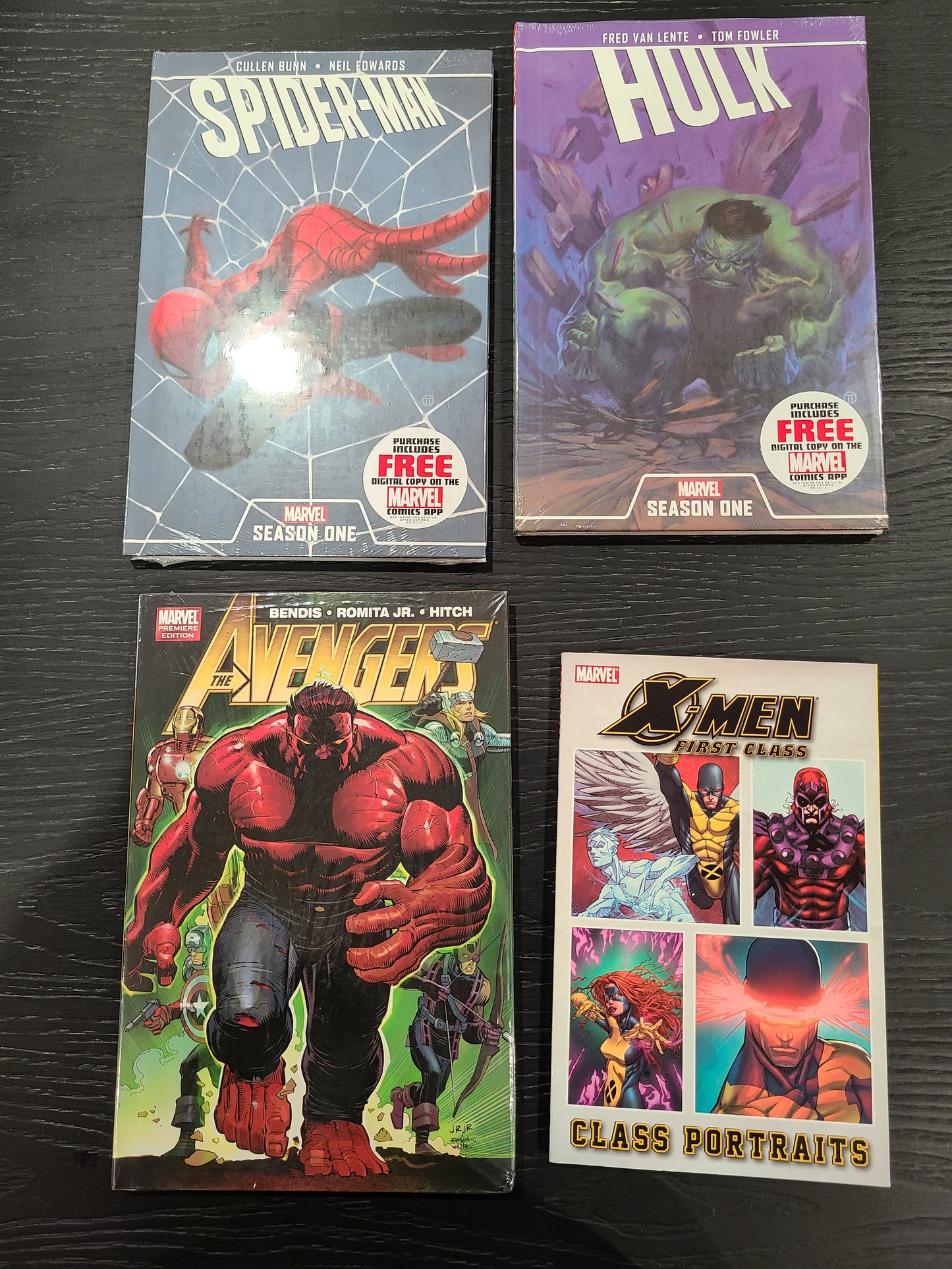 Comics: Marvel Book Bundle - Hulk, Spider-Man, Avengers, X-Men